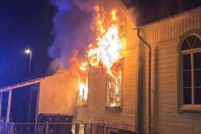 Yangın mı, saldırı mı? İsveç’te cami alev alev yandı