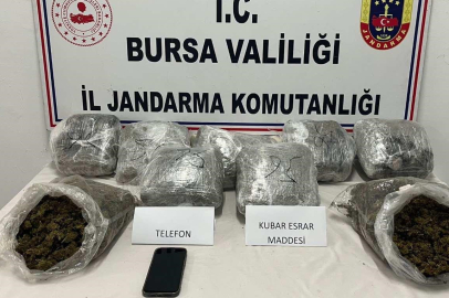 Bursa’da eve uyuşturucu baskını! 8 kilo 900 gram esrar ele geçirildi