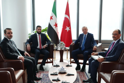 Cumhurbaşkanı Erdoğan, Suriye Cumhurbaşkanı Şara ile bir araya geldi