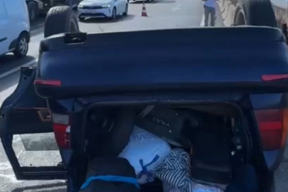 Kocaeli’de oto çekiciyle çarpışan otomobil devrildi