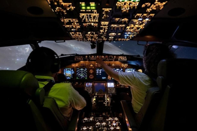 Pilotların skandalları bitmiyor! 'Meziyetli Hostesler'den sonra...