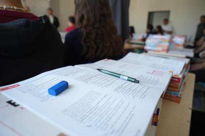 Bursa Yenişehir belediyesi’nden üniversite hazırlık öğrencilerine eğitim desteği