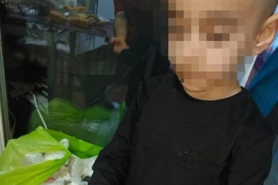 TikTok'ta skandal! 6 yaşındaki oğlunu para için dans ettirdi...