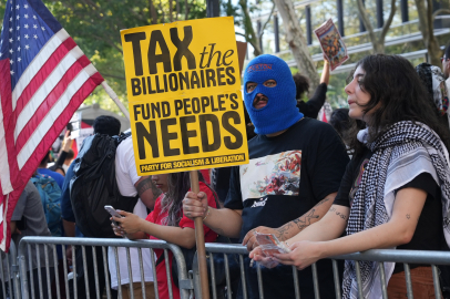 New York'ta binlerce kişi Netanyahu'yu protesto etmek için sokaklara döküldü