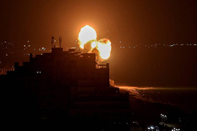 Soykırımcı İsrail ordusu, son 24 saatte Gazze'ye 140'tan fazla hava saldırısı düzenledi