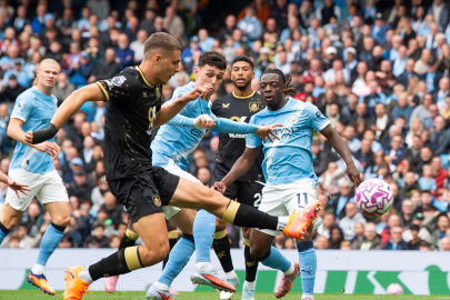 Manchester City, Burnley'i farklı geçti