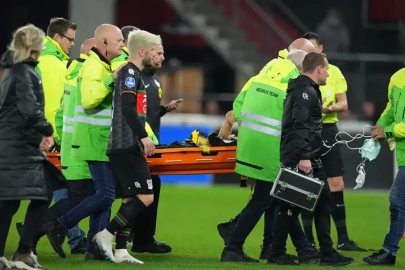 Sahada kalp krizi geçirmişti, yıldız golcü futbolu bıraktı