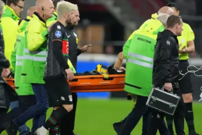 Sahada kalp krizi geçirmişti! Yıldız isim Bas Dost futbolu bıraktığını açıkladı...