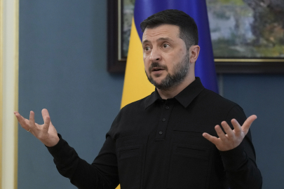 Zelenski, Beşar Esad'a 'pislik' dedi