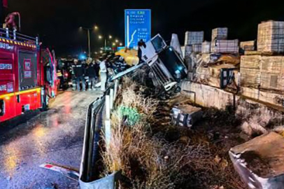 Amasya’da tanker devrildi: 1 yaralı