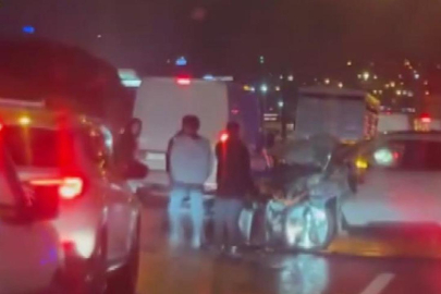 TEM Otoyolu'nda 17 araç birbirine girdi