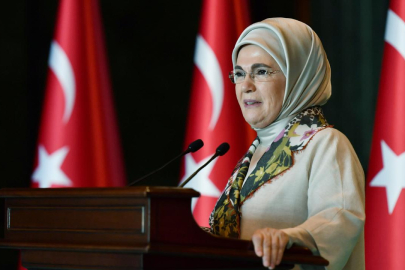 Emine Erdoğan: Hayat, geçmiş ile geleceğin el ele verdiği bir yolculuktur