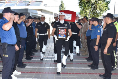 Adana'da kalp krizinden hayatını kaybeden polis memuru son yolculuğuna uğurlandı