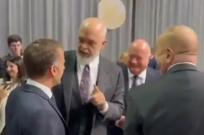 Arnavutluk lideri Edi Rama, ABD Başkanı Trump'ı diline doladı, Aliyev kahkahalara boğuldu