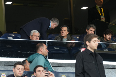 Bakan Bak ile Montella, Fenerbahçe-Nice maçını takip etti