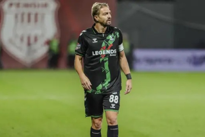 Caner Erkin ve Burak Altıparmak affedildi