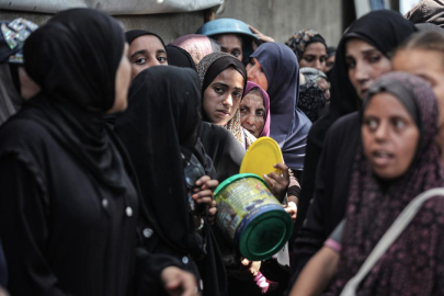 Katil İsrail son 24 saatte 66 Filistinliyi daha katletti