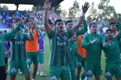 8 kişi kalan Kafkasspor, 2-1 kazandı