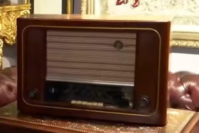 Antika radyolar yeniden revaçta! Fiyatı tam altın ile yarışıyor...