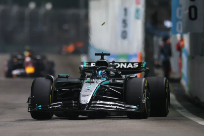 Formula 1'de George Russell zirvede!