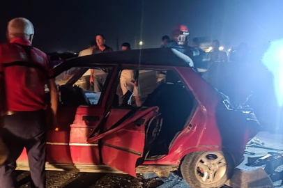Mersin'de iki otomobil çarpıştı: 1 ölü, 4 yaralı