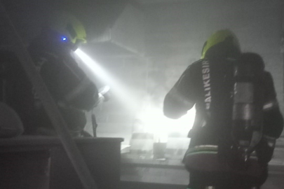 Balıkesir''de fritöz yangınında duman paniği