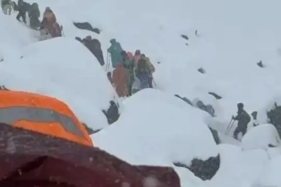 Everest’te ölü sayısı kaç son durum ne? Bin kişi fırtınada mahsur kaldı