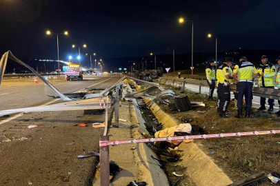 Gece yarısı otoyolda feci kaza! Ölüler ve yaralılar var