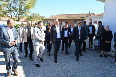 Bursa Karacabey Belediye Başkanı Fatih Karabatı: Masa başı belediyeciliği yapmıyoruz, her gün sahadayız