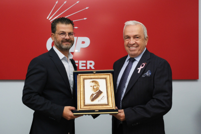 Bursa'da Başkan Şadi Özdemir'den CHP Nilüfer İlçe Yönetimine hayırlı olsun ziyareti