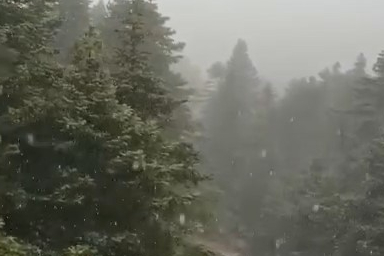 Bursa Uludağ'da ilk kar yağışı böyle görüntülendi