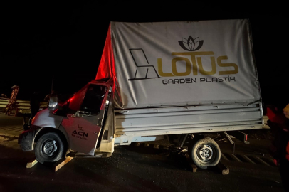 Gaziantep’te kamyonet kamyona arkadan çarptı: 1 ölü, 1 ağır yaralı