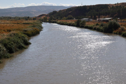 Kızılırmak'ın debisi son 4 yılın en düşük seviyesine geriledi