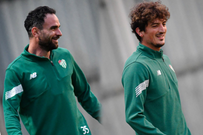 Bursaspor’da futbolcuların yüzü gülüyor