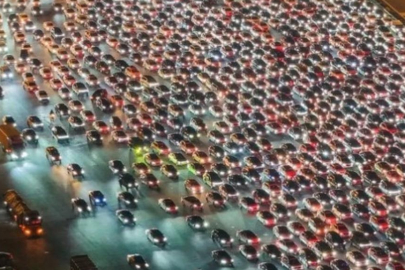 Görüntüler Çin'den! Böyle trafik görülmedi...