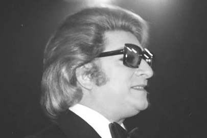 Ünlü sanatçı Zeki Müren filmine yasak getirildi