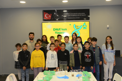 Bursa Nilüfer’de çocuklar muzdan DNA izolasyonu yaptı