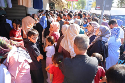 'Ne alırsan 50 TL' dediler izdiham çıktı!