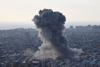 Soykırımcı İsrail, Lübnan'ın güneyine hava saldırıları düzenledi