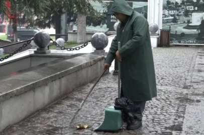 Bursa'da altın dolu çantayı sahibine teslim etti!
