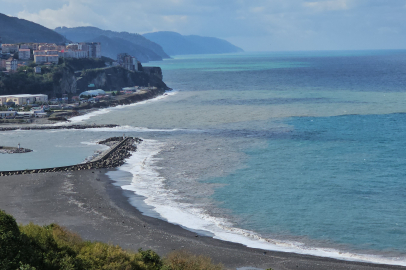 Zonguldak’ta deniz çamur rengine büründü