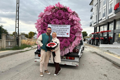 Ankara'da çekiciyle dev bir çiçek buketi göndererek eşinden özür diledi