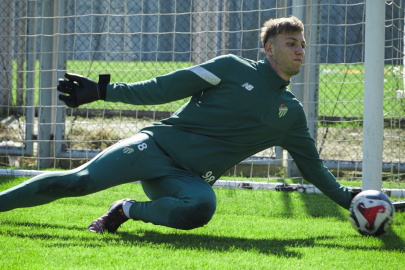 Bursaspor ara vermedi!