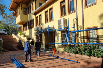 Bursa Şehir Kütüphanesi tamirata girdi