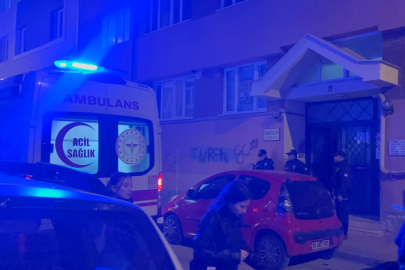 Eskişehir'de kötü koku ihbarı üzerine gelen ekipler, yaşlı adamı evinde ölü buldu