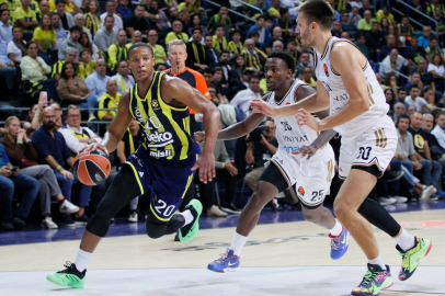 Euroleague: Fenerbahçe: 69 - Dubai Basketbol: 93