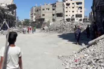 İsrail'in çekildiği Gazze'de enkaz kaldırma çalışmaları başladı