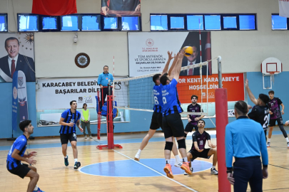 Karacabey Belediyespor voleybol takımından önemli galibiyet