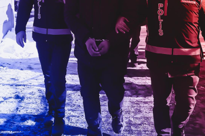 Kredi çekemeyenleri yardım vaadiyle dolandırdılar: 20 tutuklama