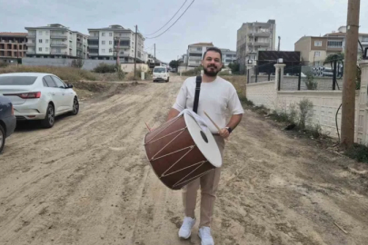 Bozuk yollara maniyle davullu tepki